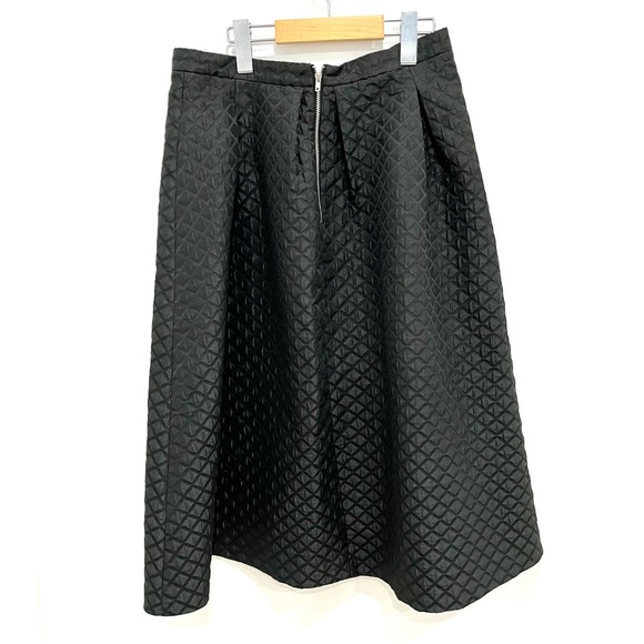 TOPSHOP Quilted Black A-Line Skirt - Picture 2 of 7